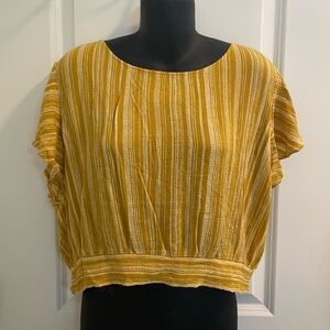 Yellow/goldish striped cropped casual top with tie on back